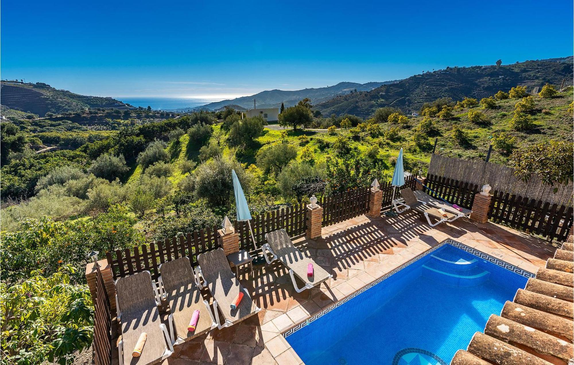 Amazing Home In Frigiliana With Kitchen Exterior foto