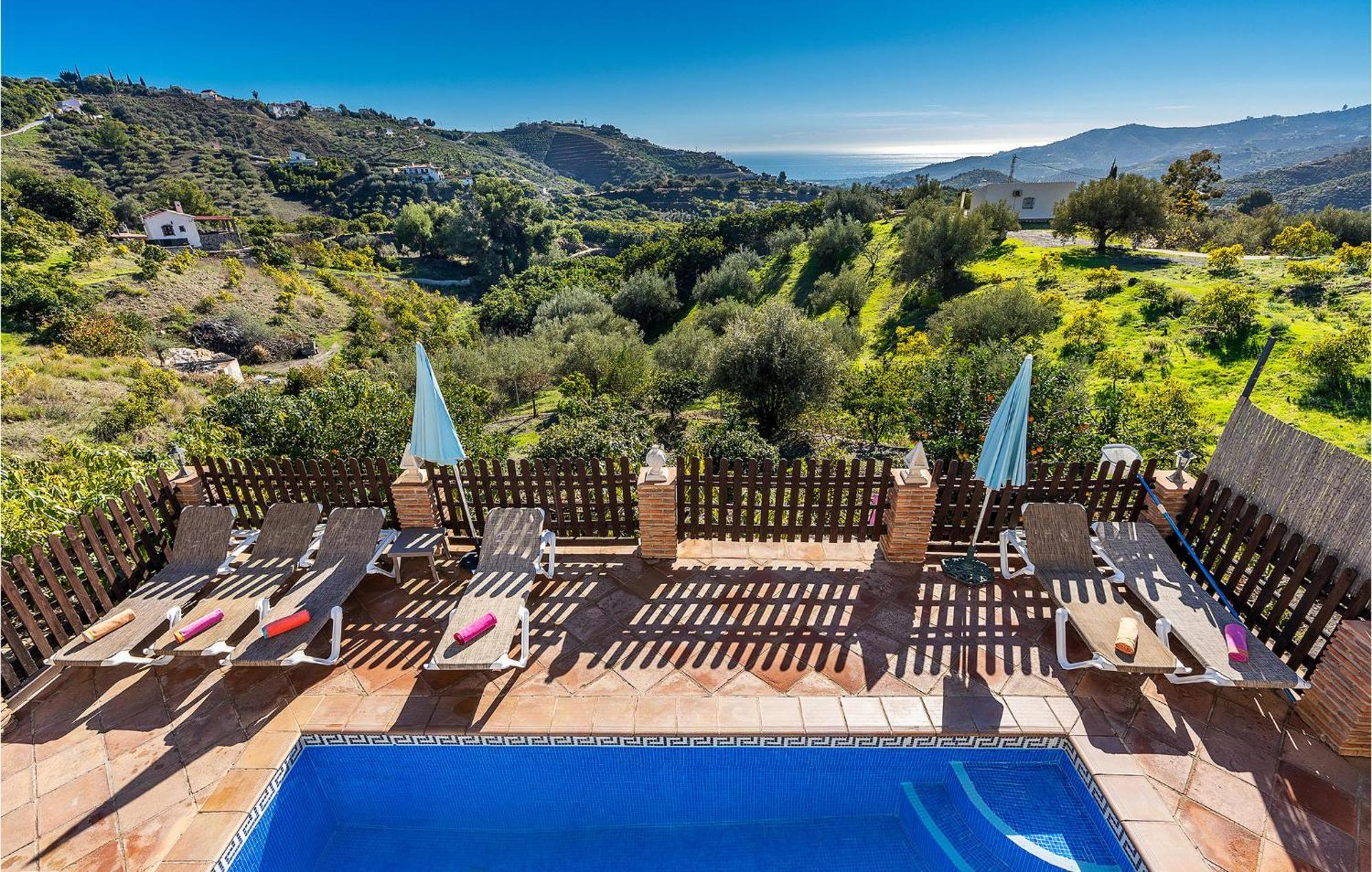 Amazing Home In Frigiliana With Kitchen Exterior foto