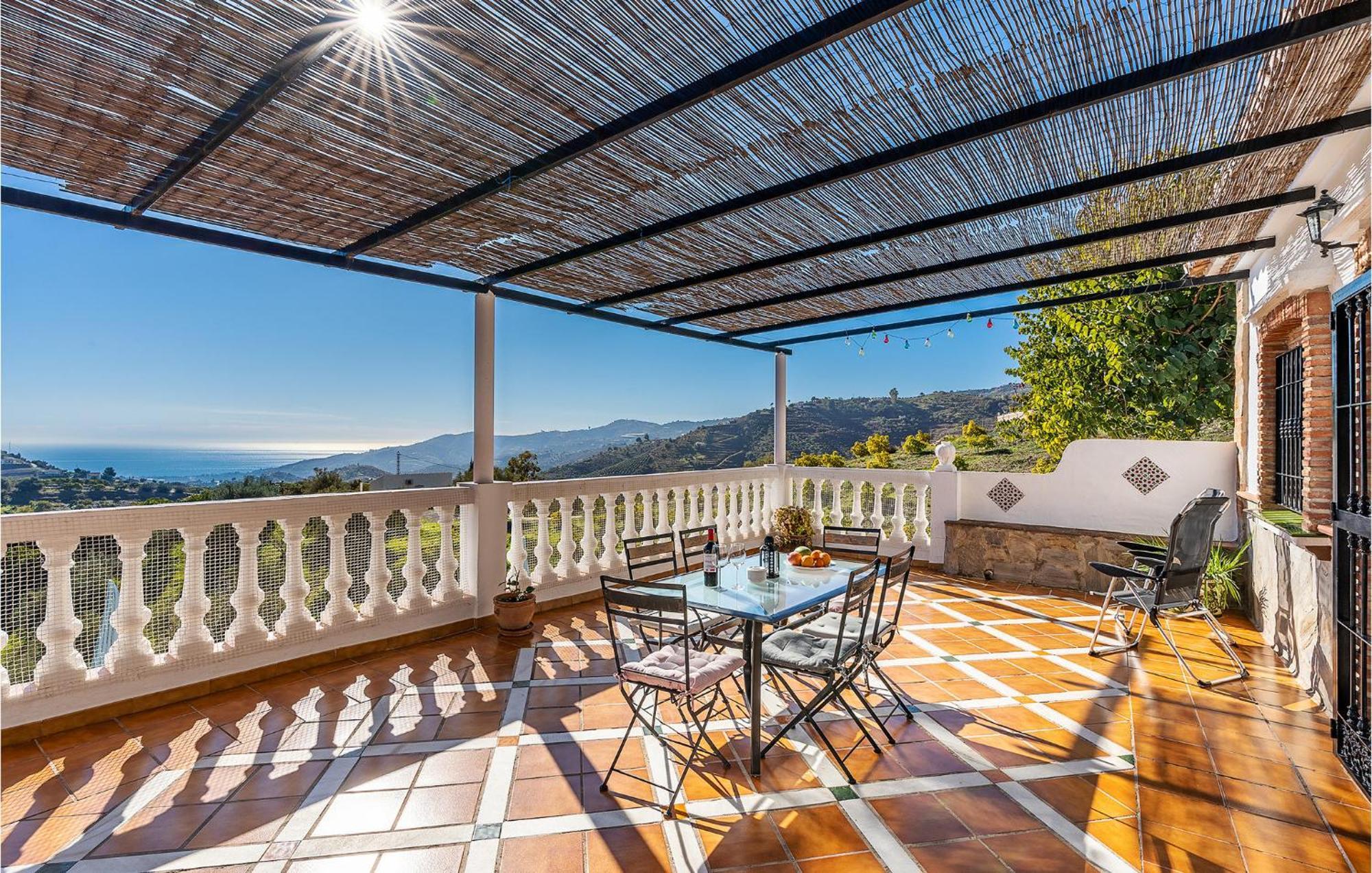 Amazing Home In Frigiliana With Kitchen Exterior foto