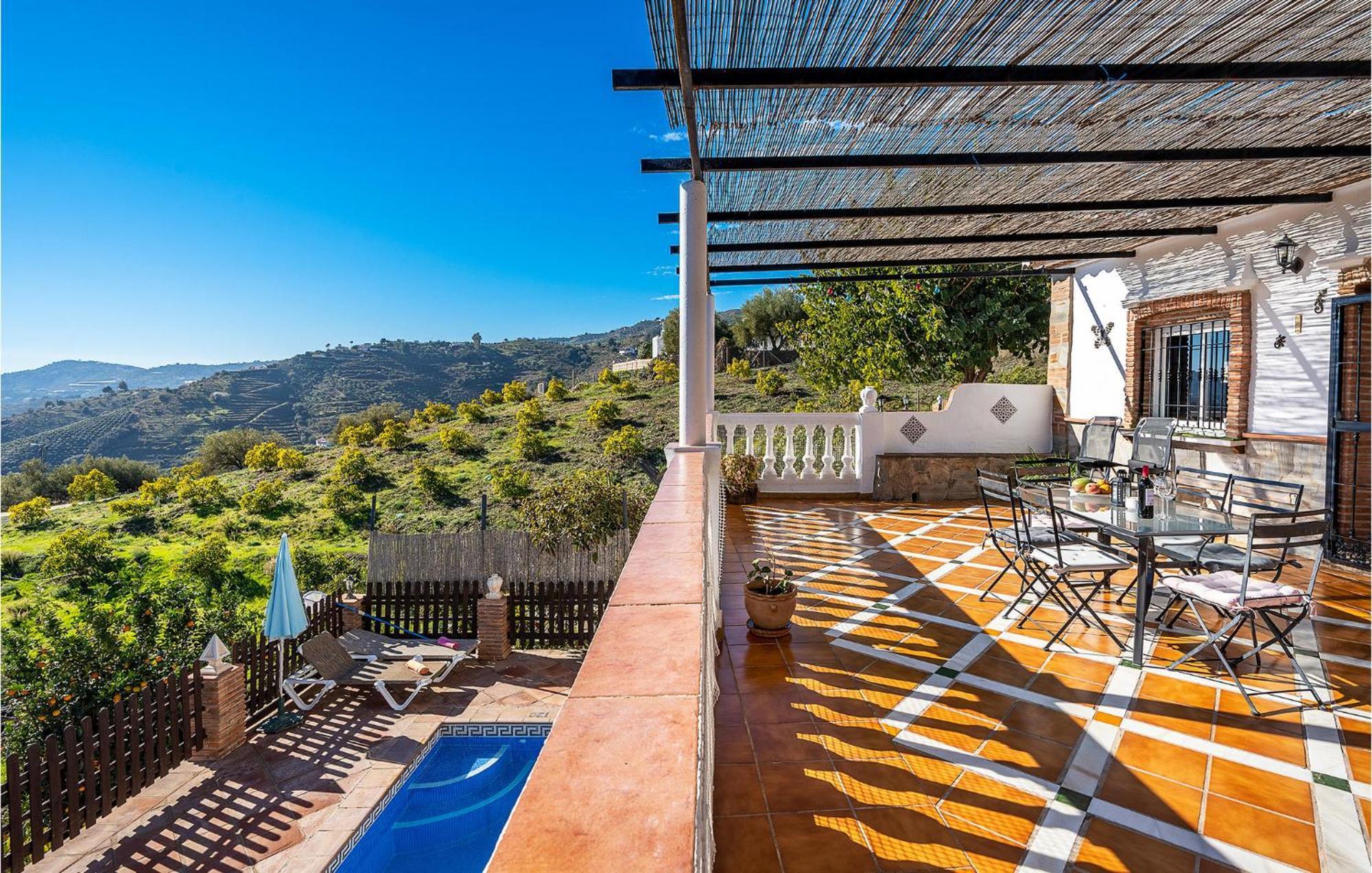 Amazing Home In Frigiliana With Kitchen Exterior foto