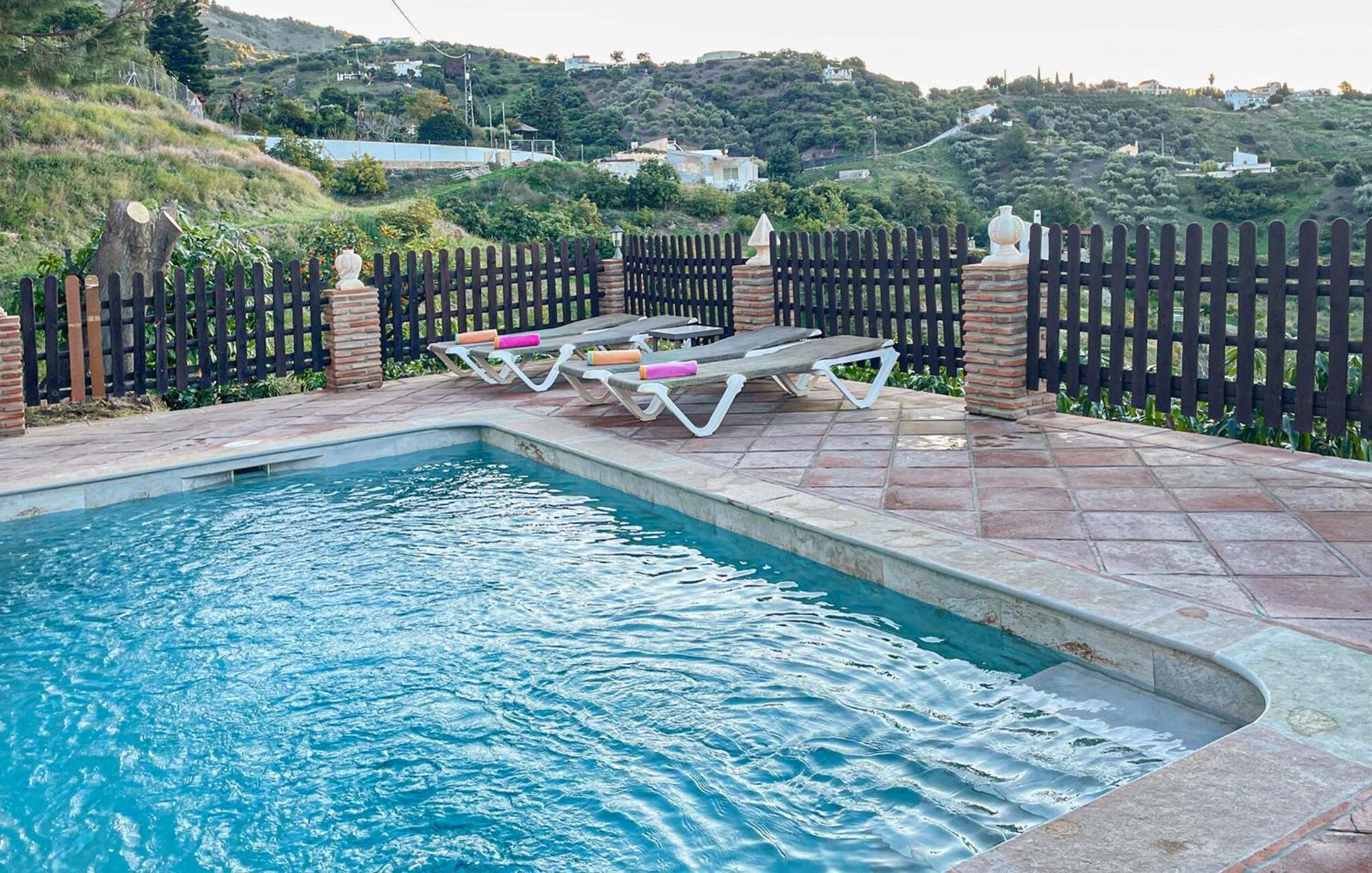 Amazing Home In Frigiliana With Kitchen Exterior foto